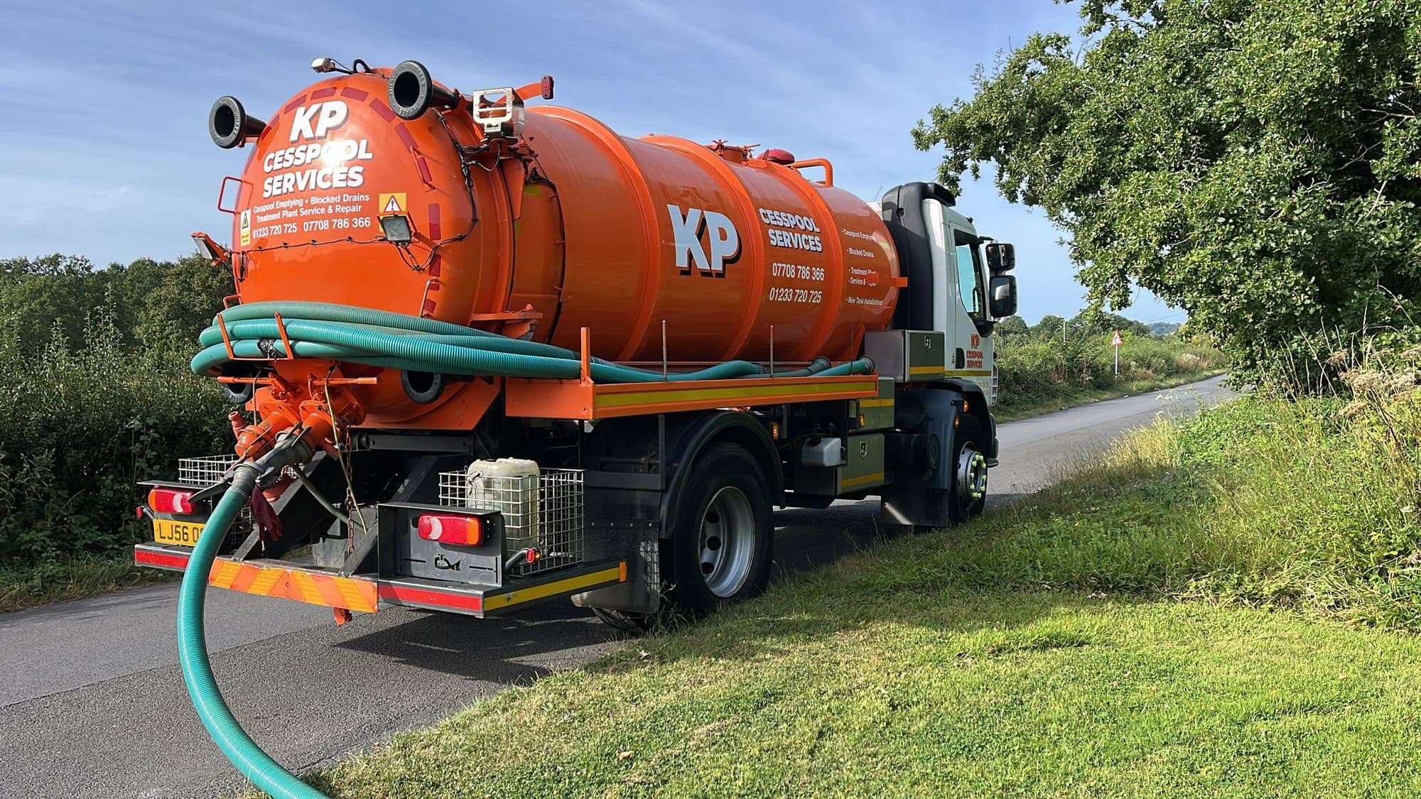 KP Cesspool Services tanker working in Rye